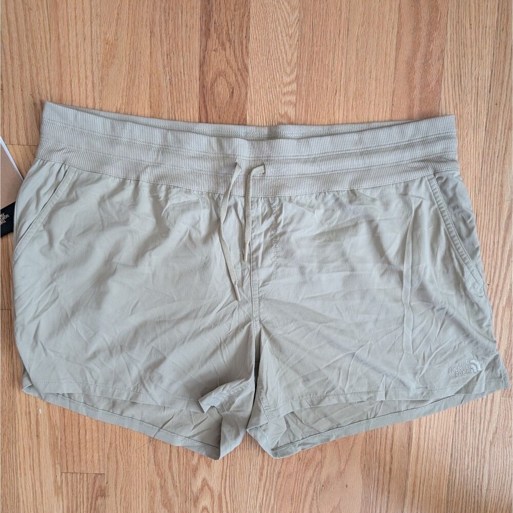 NORTH FACE Aphrodite Motion Shorts Women's XL Light Twill Beige NWT